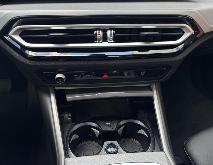 BMW Řada 3 Sedan / Limuzína 2,0 l 115 kw