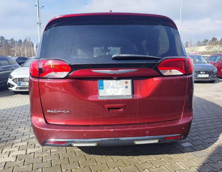 Chrysler Pacifica MPV 3,6 l 214 kw