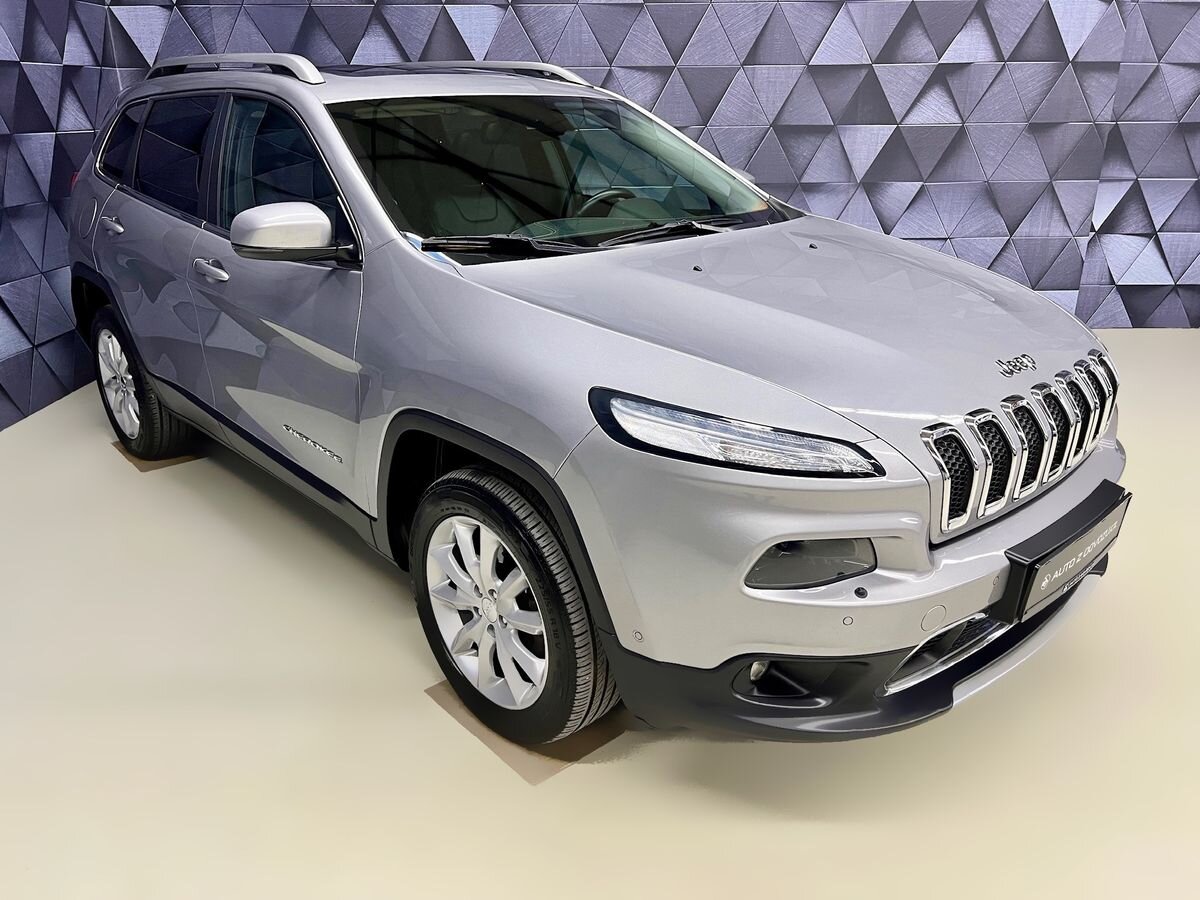 Jeep Cherokee SUV 2,0 l 125 kw
