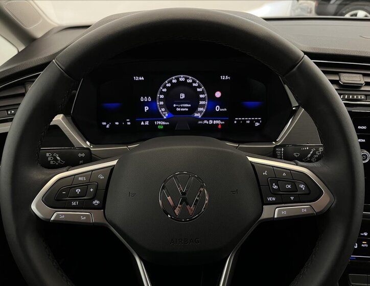 Volkswagen Touran 13