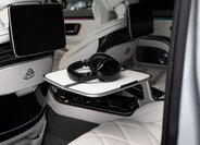 Mercedes-Benz Ostatní Sedan / Limuzína 6,0 l 450 kw