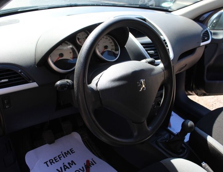 Peugeot 207 Hatchback 1,4 l 70 kw