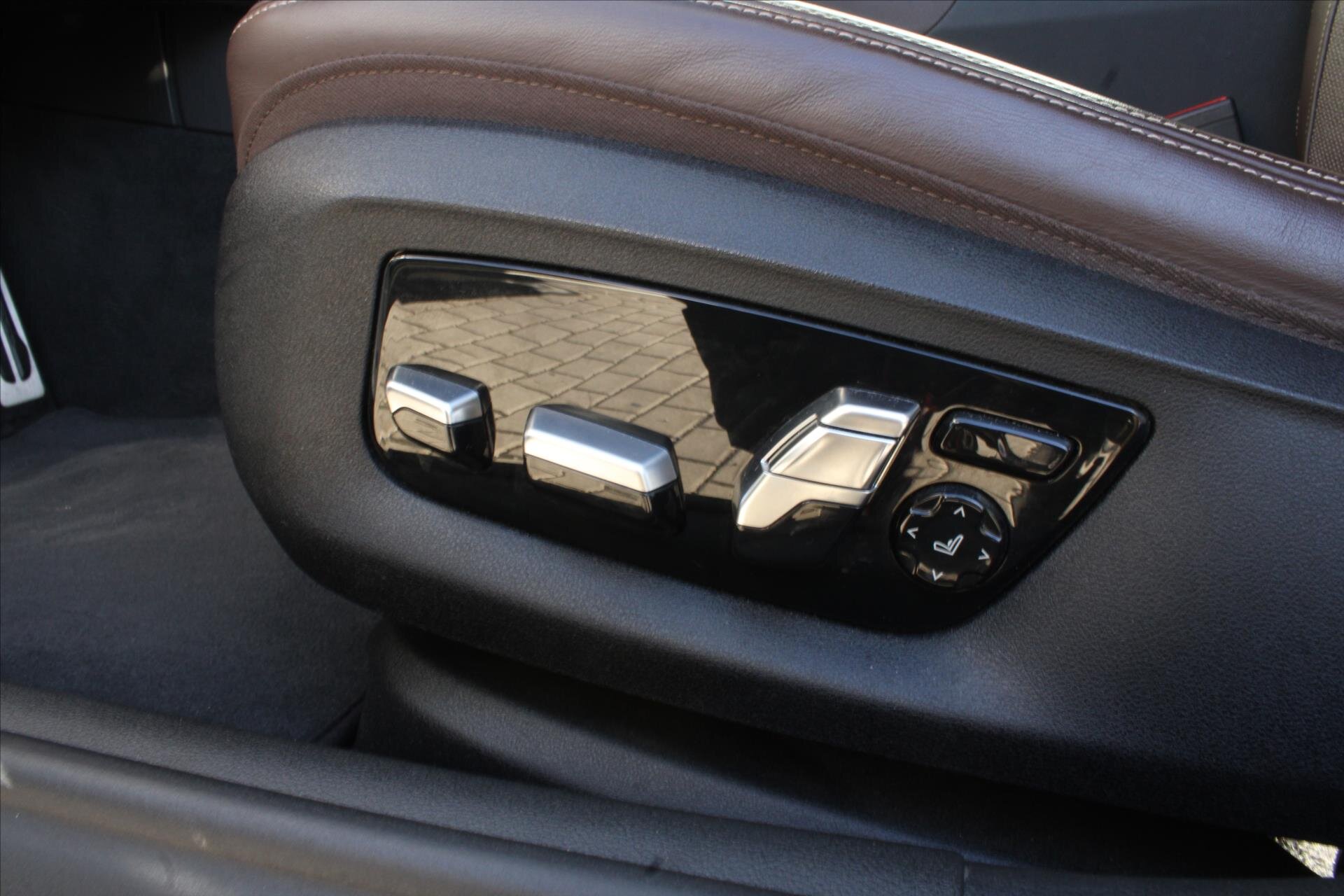 BMW Řada 5 Sedan / Limuzína 3,0 l 250 kw