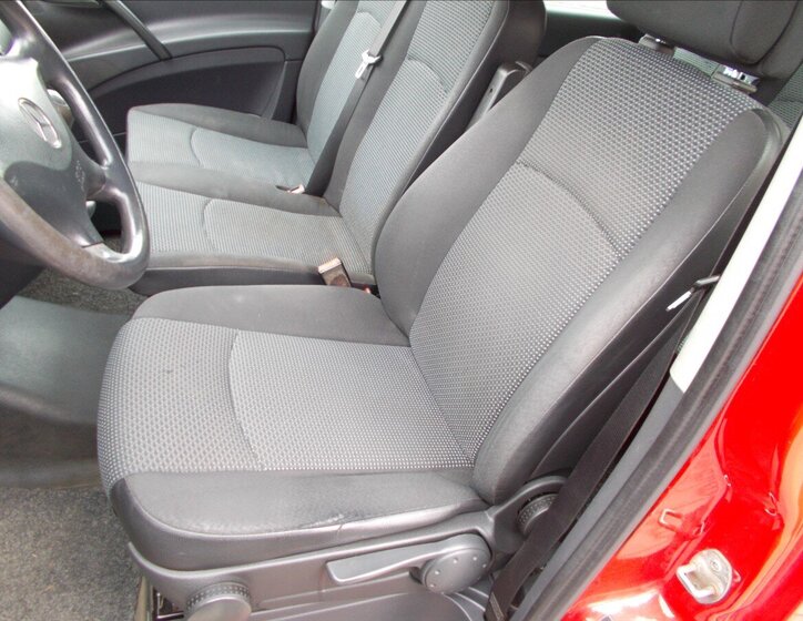 Mercedes-Benz Vito MPV 2,1 l 70 kw