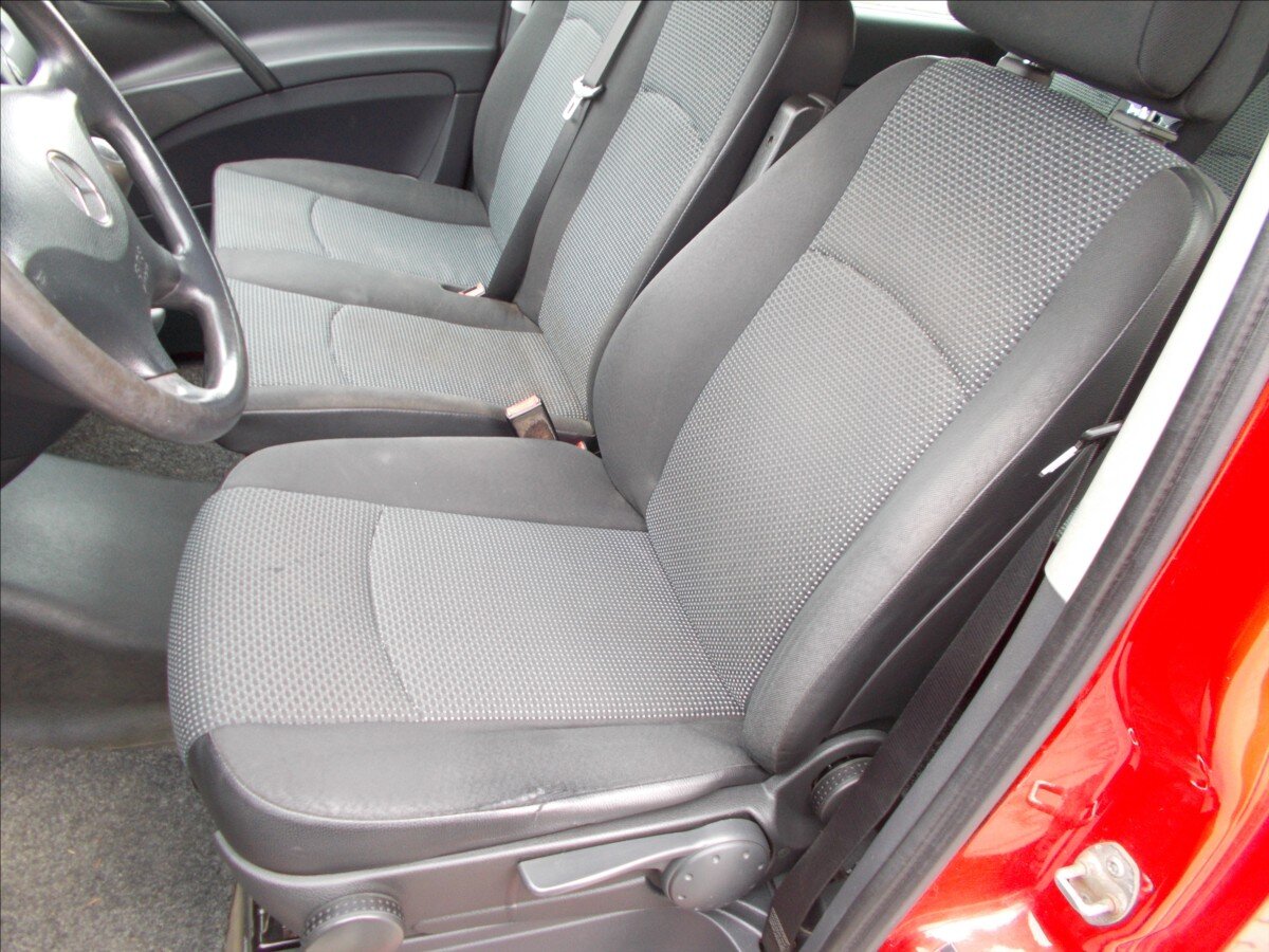 Mercedes-Benz Vito MPV 2,1 l 70 kw