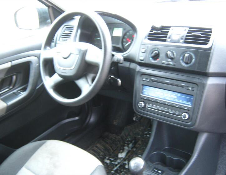 Škoda Fabia 16