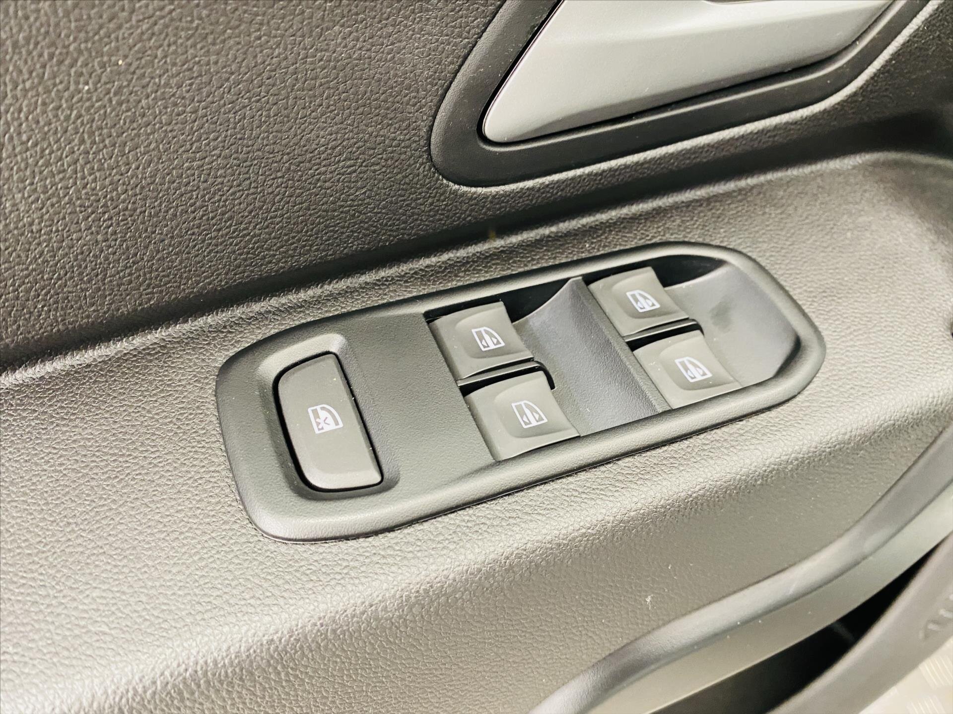 Dacia Duster SUV 999,0 67 kw