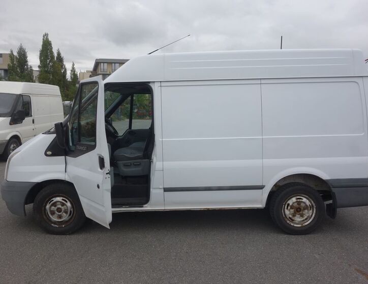 Ford Transit 12