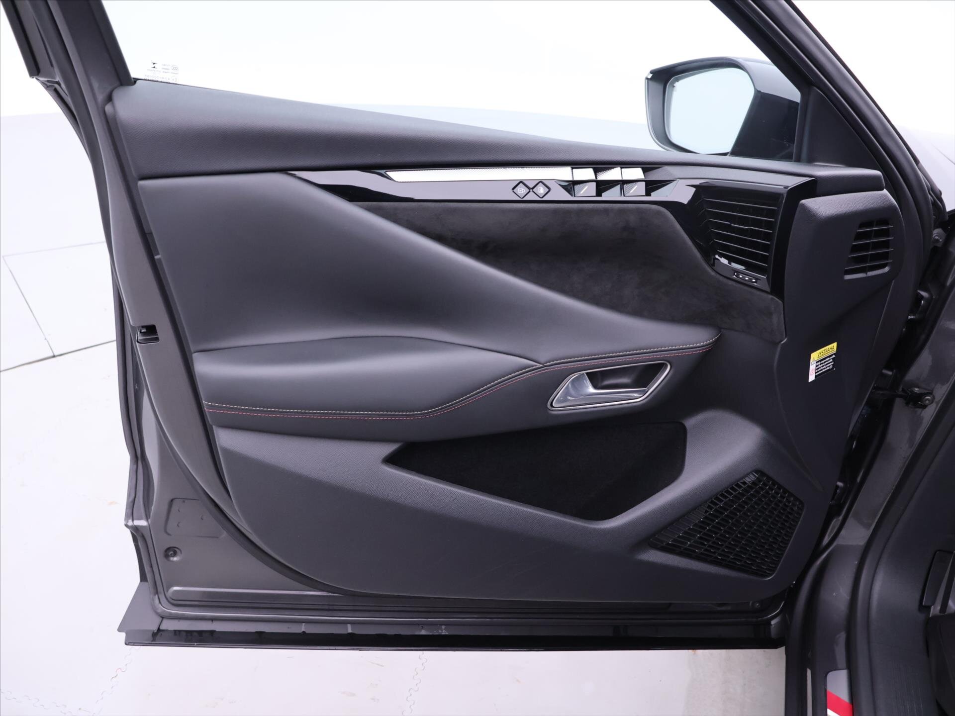 DS Automobiles DS4 Hatchback 1,6 l 165 kw