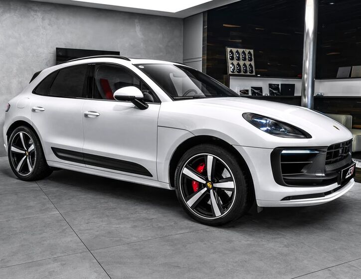Porsche Macan 4
