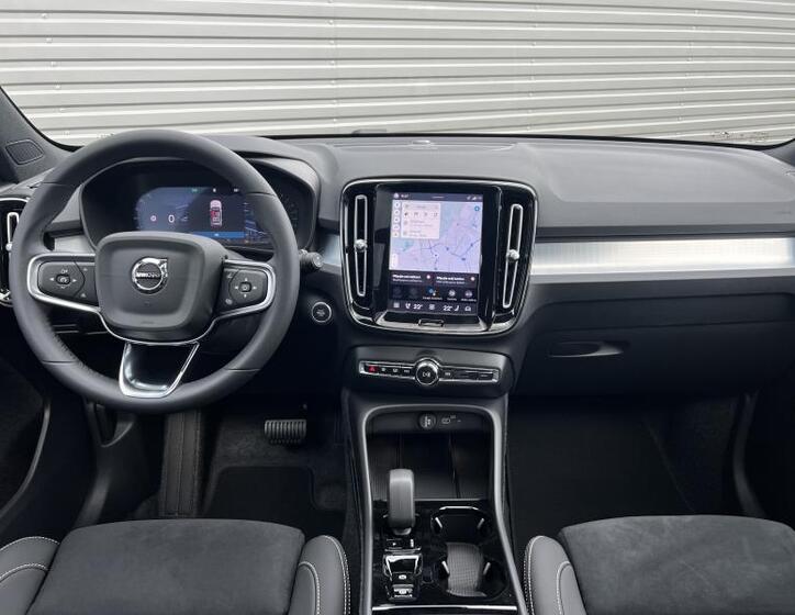 Volvo XC40 18