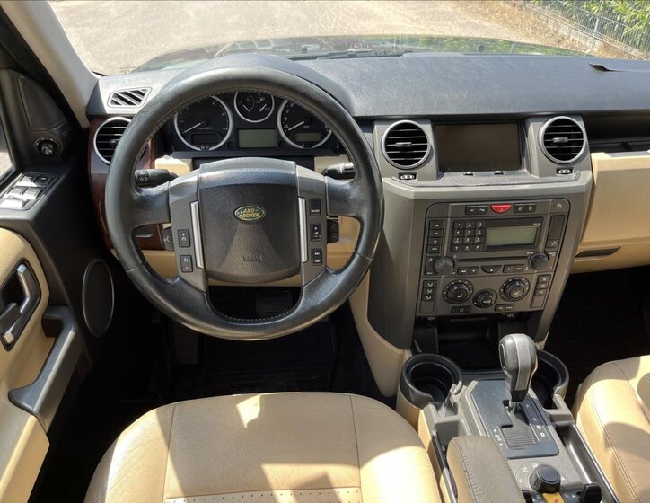 Land Rover Discovery 13