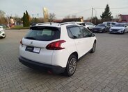 Peugeot 2008 4