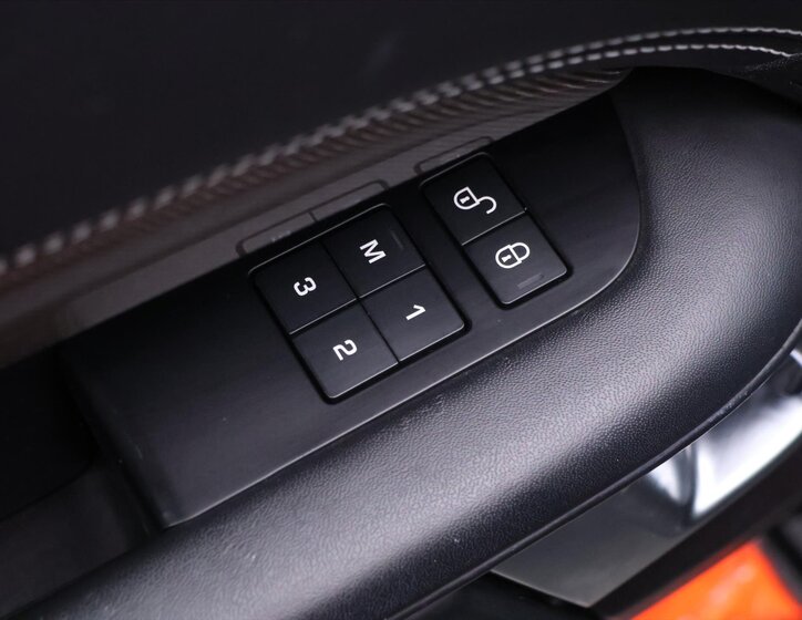 Land Rover Discovery 19