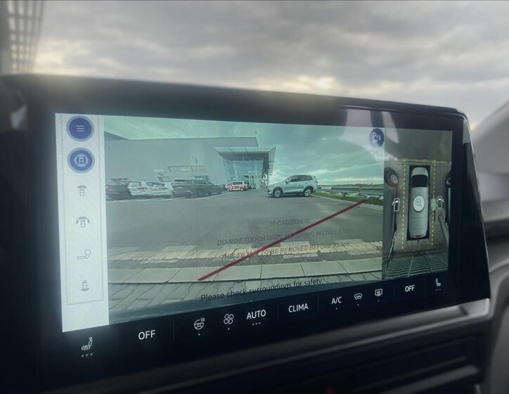 Volkswagen Caravelle 8