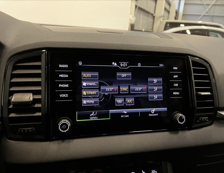 Škoda Karoq SUV 1,5 l 110 kw