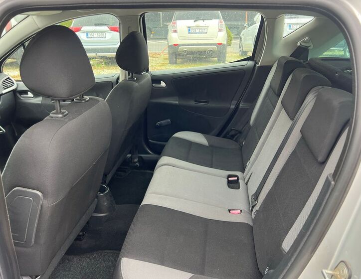 Peugeot 207 8