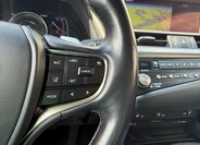 Lexus ES 300h Sedan / Limuzína 2,5 l 131 kw