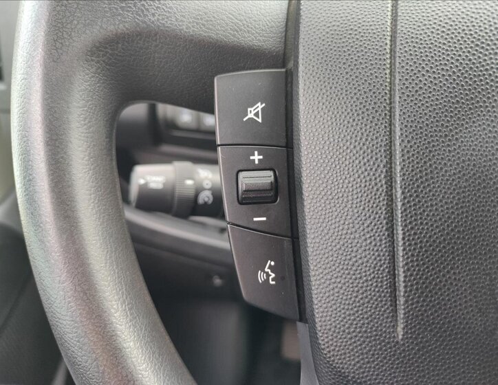 Opel Movano Skříň 2,2 l 121 kw