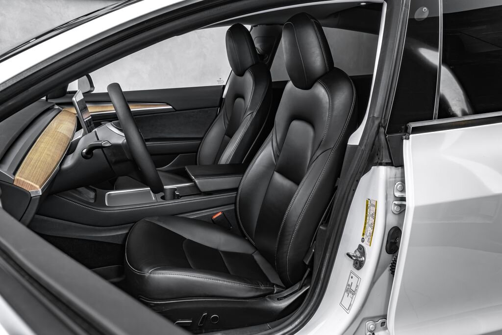 Tesla Model 3 Sedan 0,0 65 kw