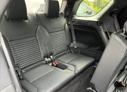 Land Rover Discovery 8