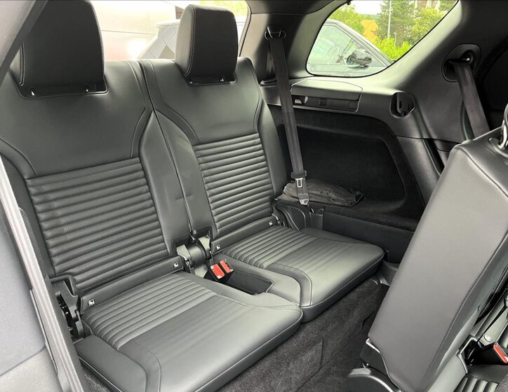 Land Rover Discovery 8