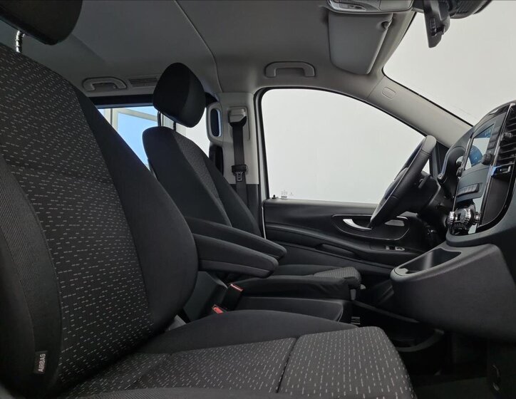 Mercedes-Benz Vito MPV 2,0 l 174 kw