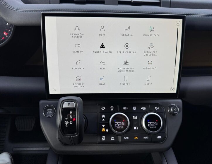 Land Rover Defender 21