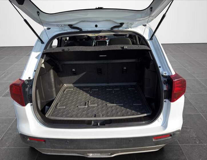 Suzuki Vitara SUV / Terénní 1,4 l 103 kw