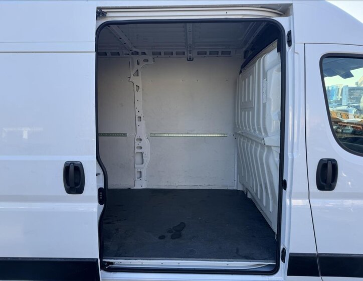 Opel Movano Skříň 2,2 l 103 kw