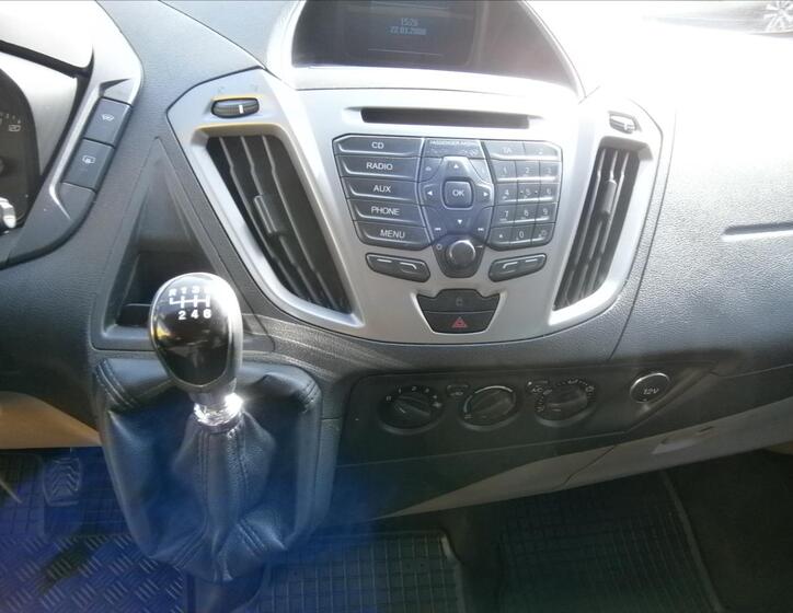 Ford Tourneo Custom 20