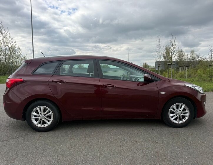 Hyundai i30 Kombi 1,6 l 81 kw