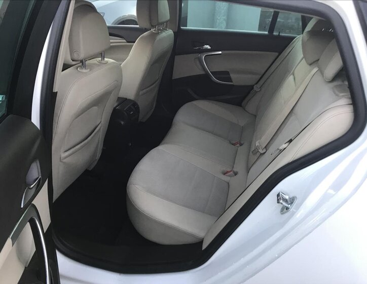 Opel Insignia Kombi 2,0 l 96 kw