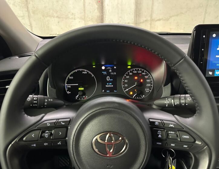Toyota Yaris 14