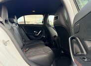 Mercedes-Benz Třídy A Hatchback 1,3 l 118 kw