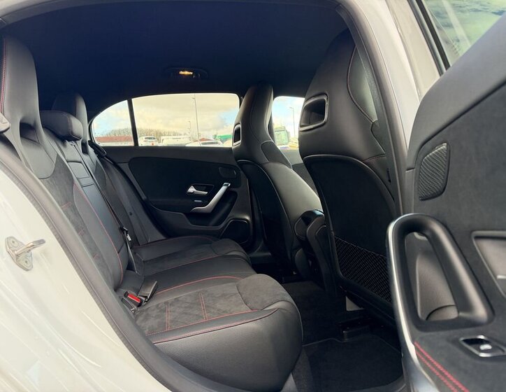 Mercedes-Benz Třídy A Hatchback 1,3 l 118 kw