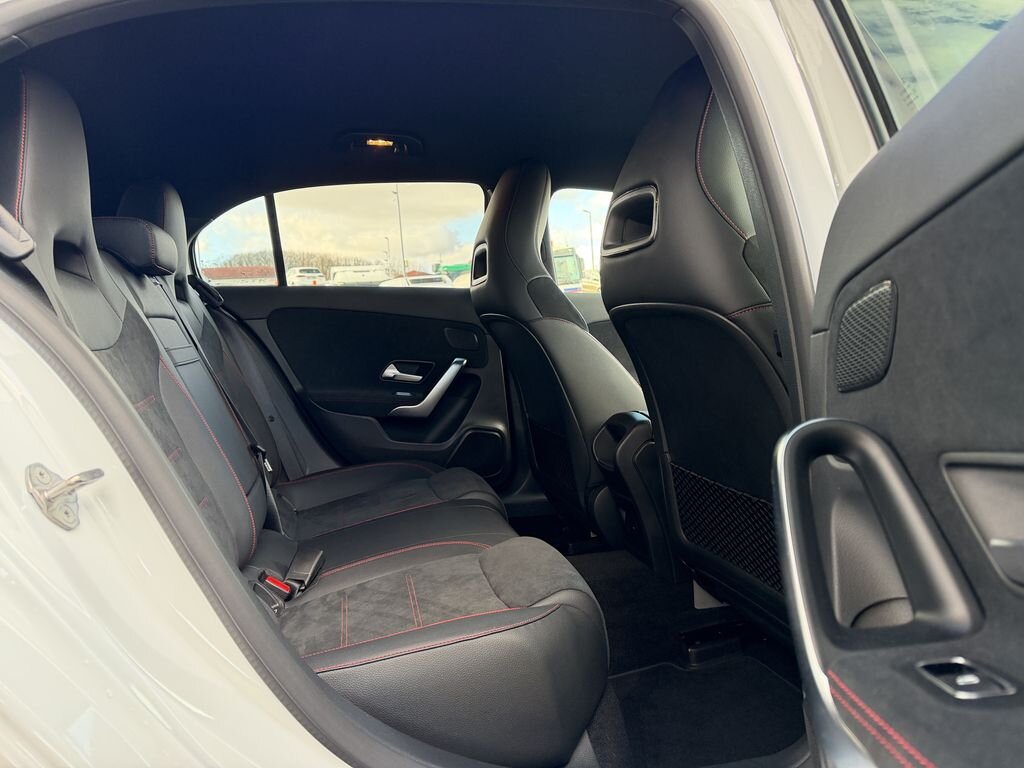 Mercedes-Benz Třídy A Hatchback 1,3 l 118 kw