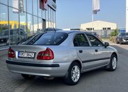 Mitsubishi Carisma 5