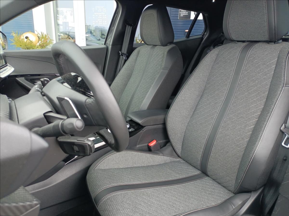 Peugeot 2008 SUV 1,2 l 96 kw