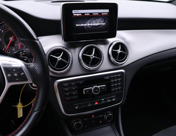 Mercedes-Benz CLA 22