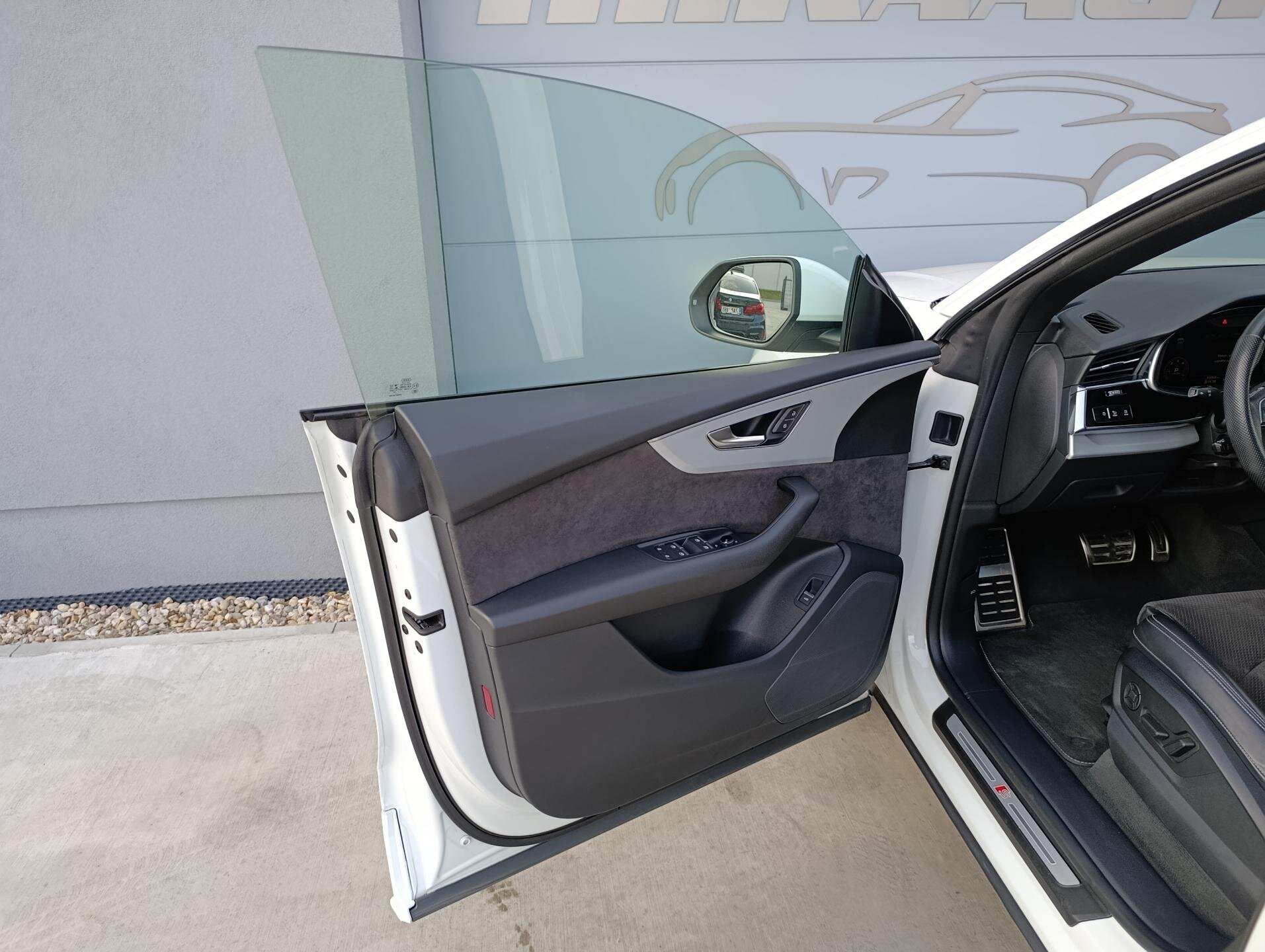 Audi Q8 SUV / Terénní 3,0 l 210 kw