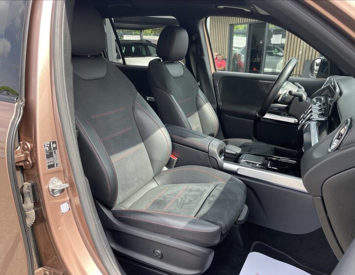 Mercedes-Benz GLB 28