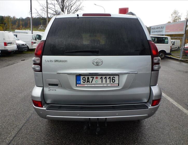 Toyota Land Cruiser 12