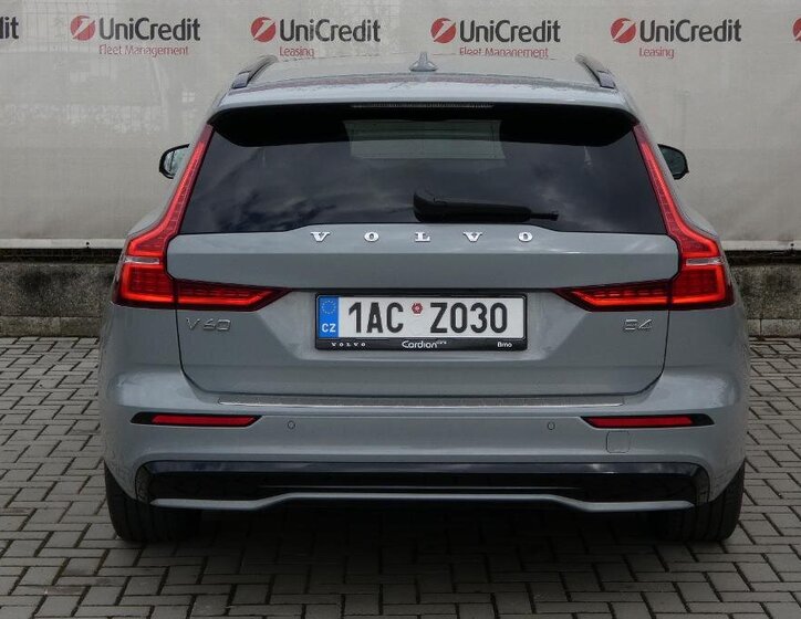 Volvo V60 Kombi 2,0 l 145 kw