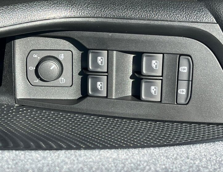 Škoda Octavia Sedan / Limuzína 2,0 l 110 kw