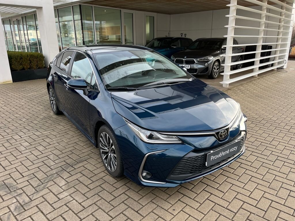 Toyota Corolla Sedan 1,5 l 92 kw