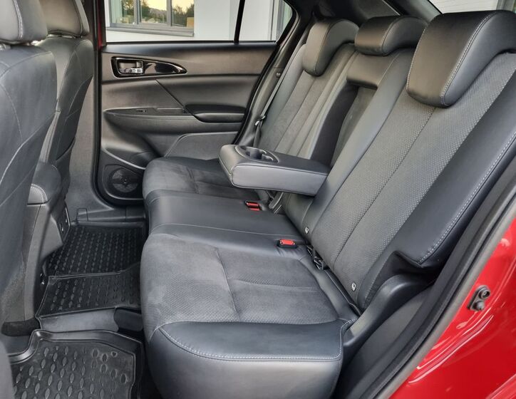 Mitsubishi Ostatní 12