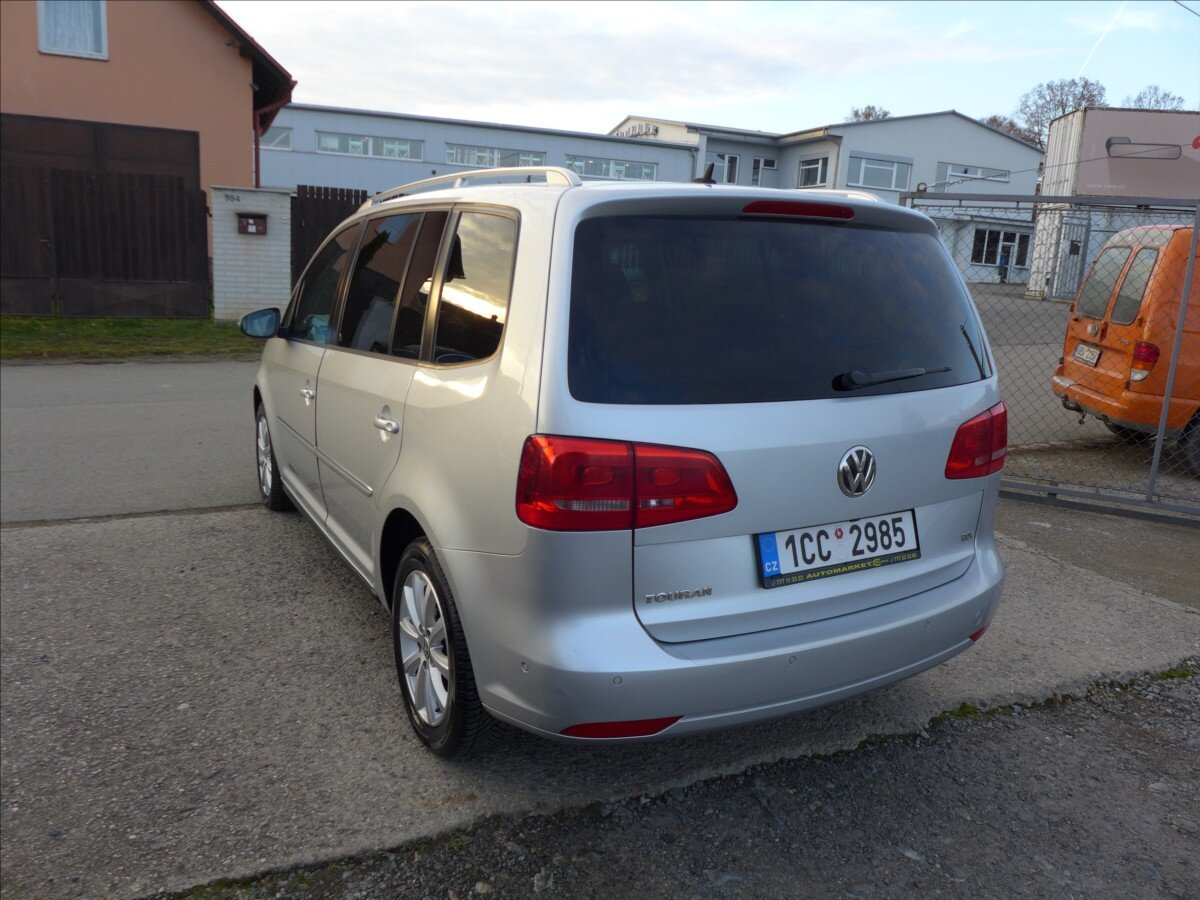 Volkswagen Touran Kombi 1,6 l 77 kw