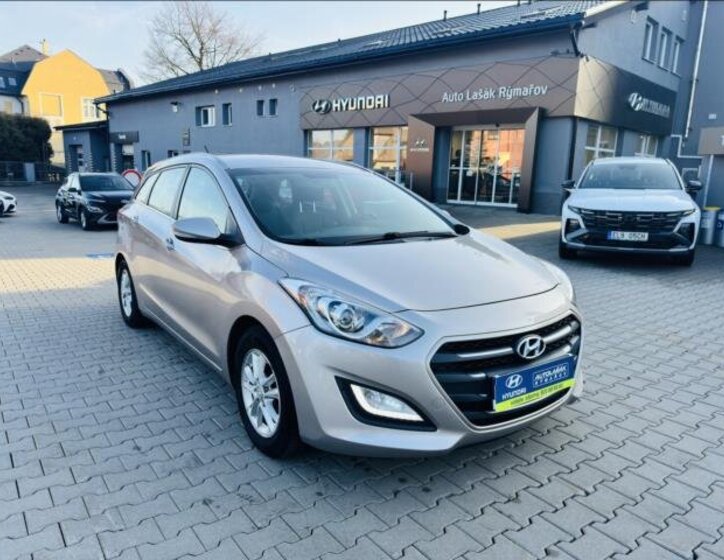 Hyundai i30 Kombi 1,6 l 81 kw