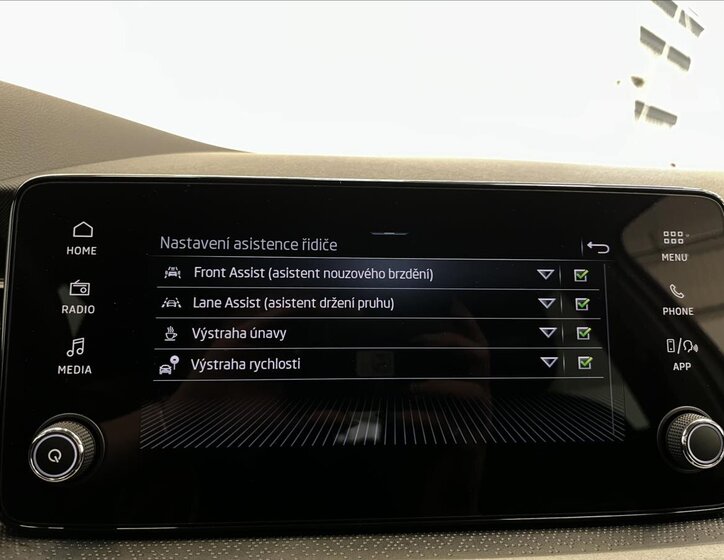 Škoda Kamiq SUV 999,0 85 kw